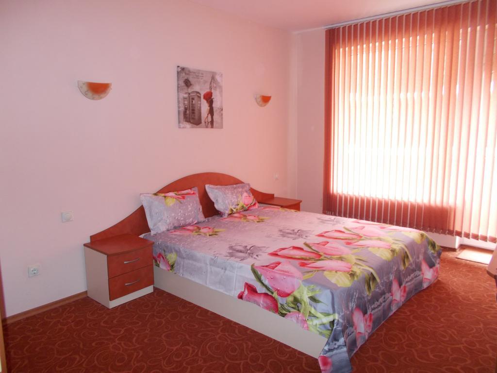 Guest House Orchidea Pomorie Extérieur photo